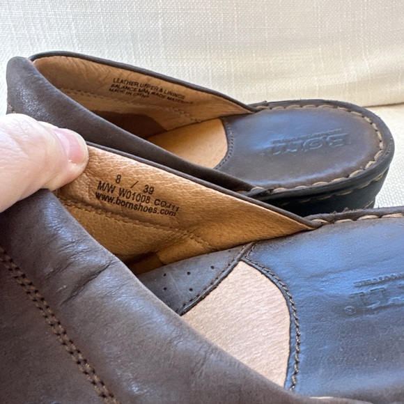 Børn Leather Slip-On Clogs — Women’s 8 - Picture 10 of 10